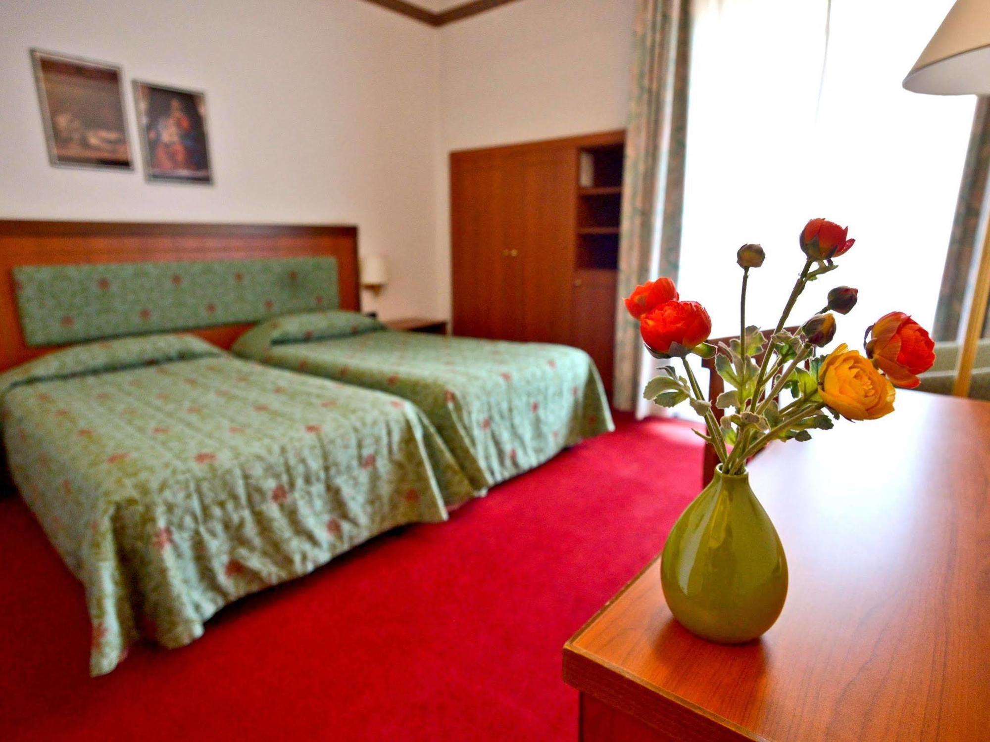 Albergo Della Torre Dal 1891 เตรสโกเรบัลเนอาริโอ ภายนอก รูปภาพ